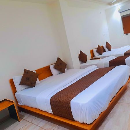 Hotel Nova Pride 拉杰果德 外观 照片