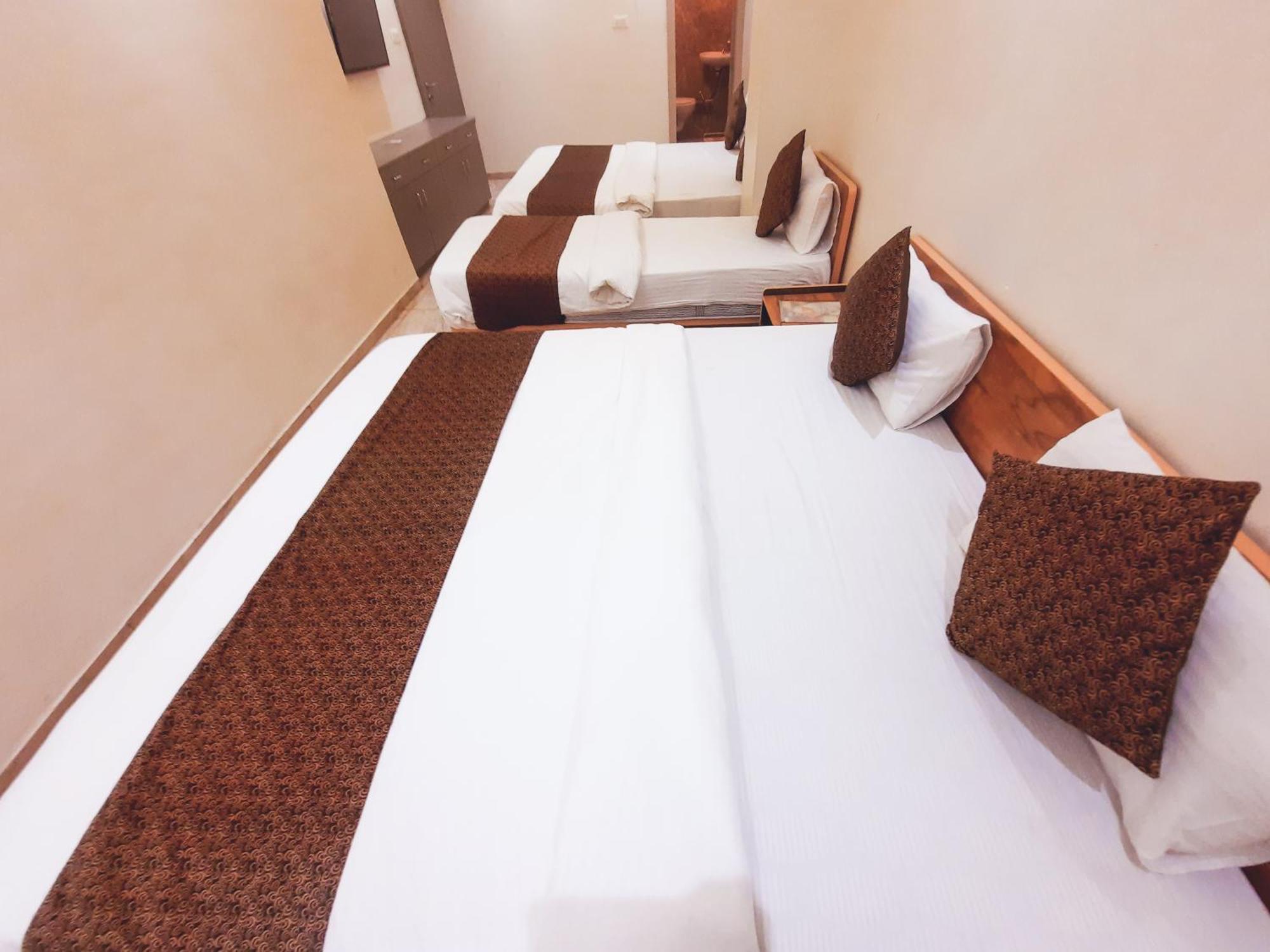 Hotel Nova Pride 拉杰果德 外观 照片